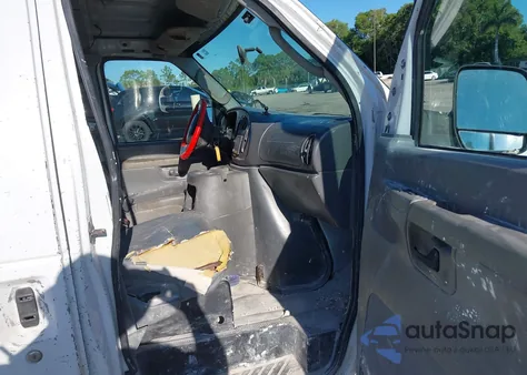 2005 Ford E-250 Commercial/Recreational из США, поврежденный, VIN 1FTNE24W65HB15020